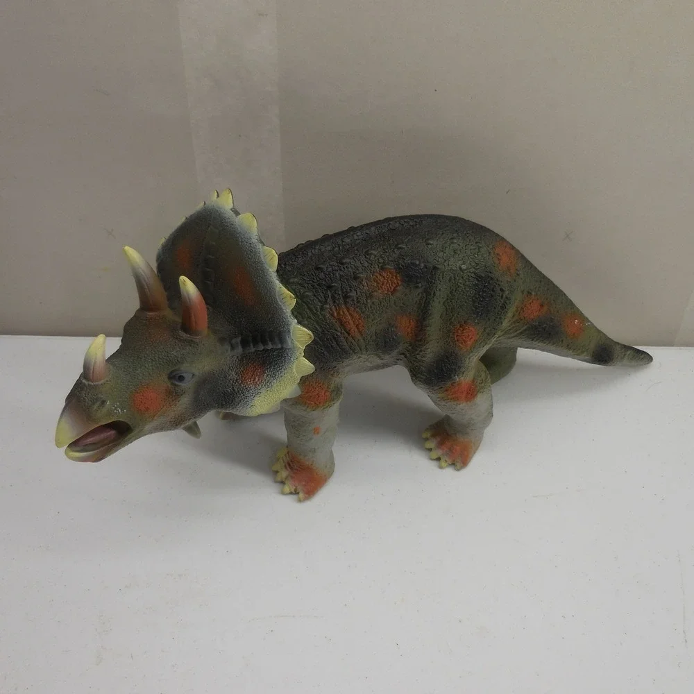 Toys R Us Triceratops Dinosaur Action Figure Large 17 Inch‎ Green Orange Grey